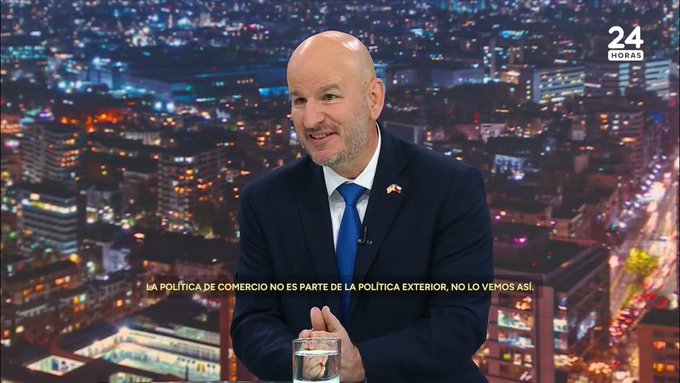 Moreira tilda de “gravísimas” declaraciones de embajador EEUU que apuntan a la “izquierda” por el estallido social de 2019