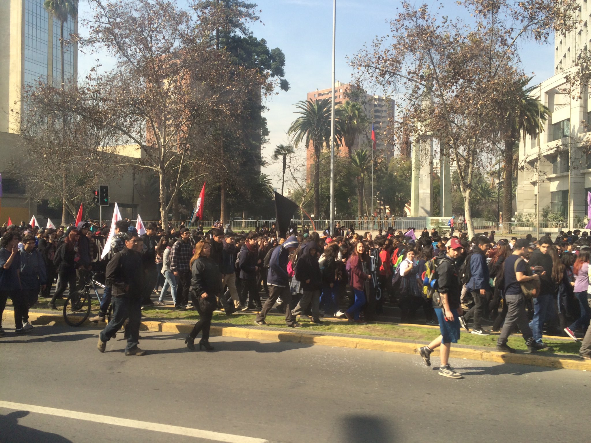 Confech realiza paro nacional en protesta por recortes en educación en Ley de Presupuesto 2027