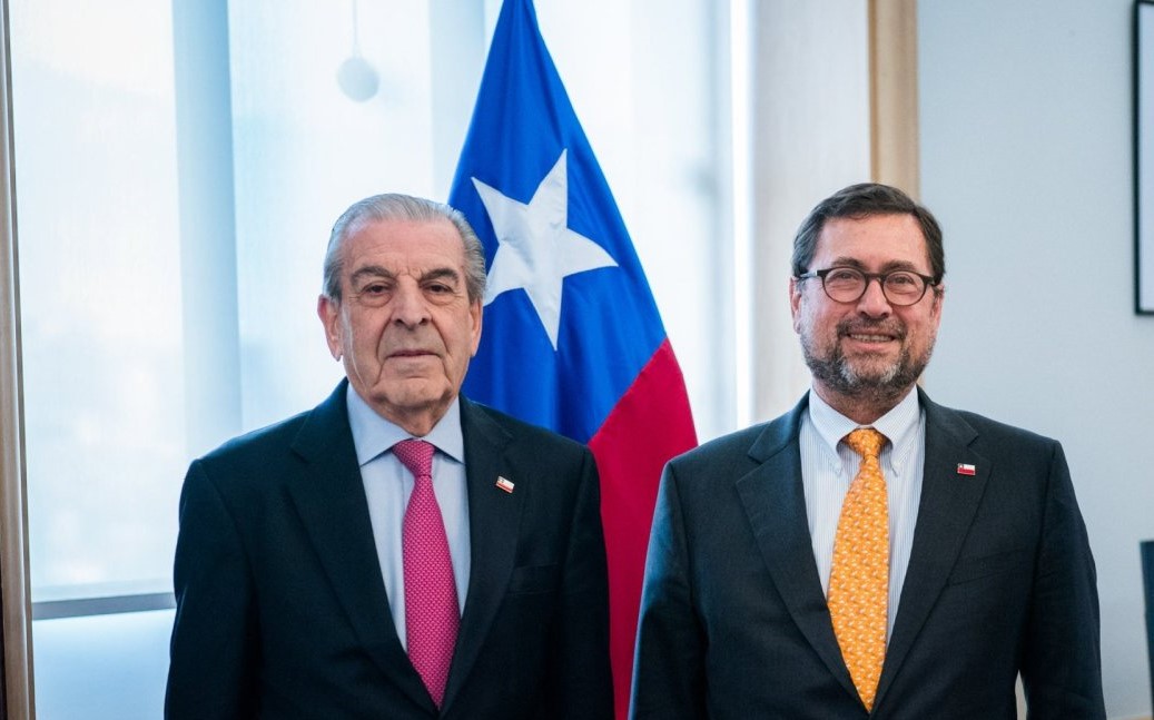 Canciller agradece respaldo de expresidente Frei por Escudo de las Américas