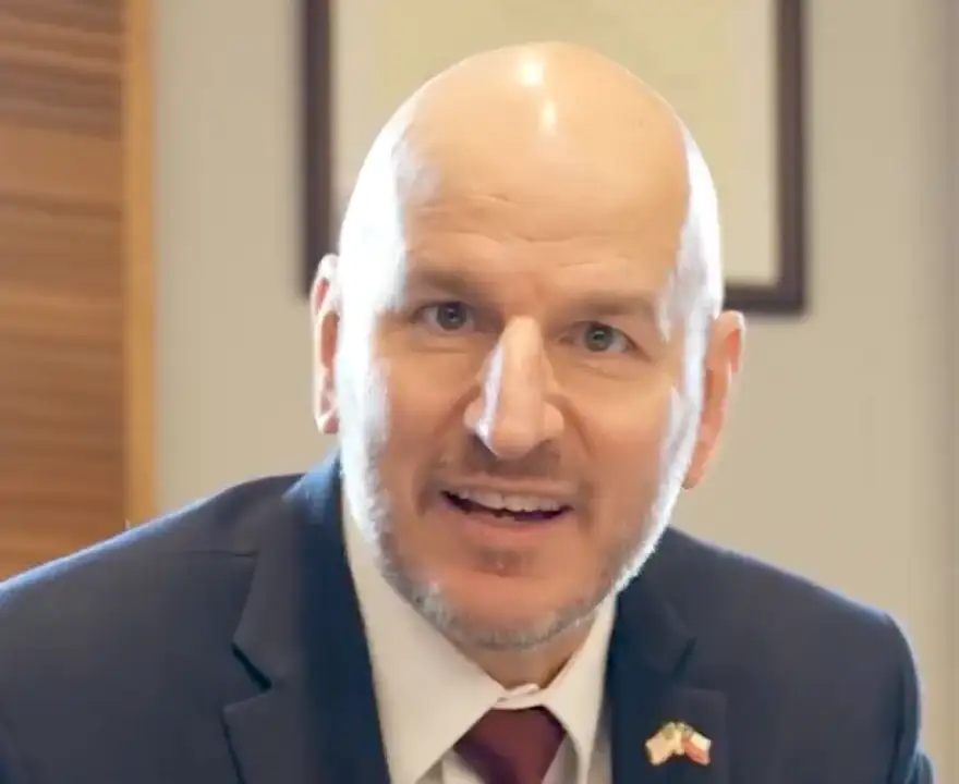 Judd abofetea la soberanía chilena al asegurar: "No hay una Antártica que pertenezca a Chile"