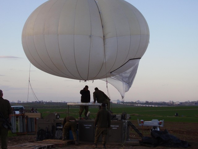 Globos en el cielo: la vigilancia aérea en la frontera con Gaza. (Fuerzas de Defensa de Isarel