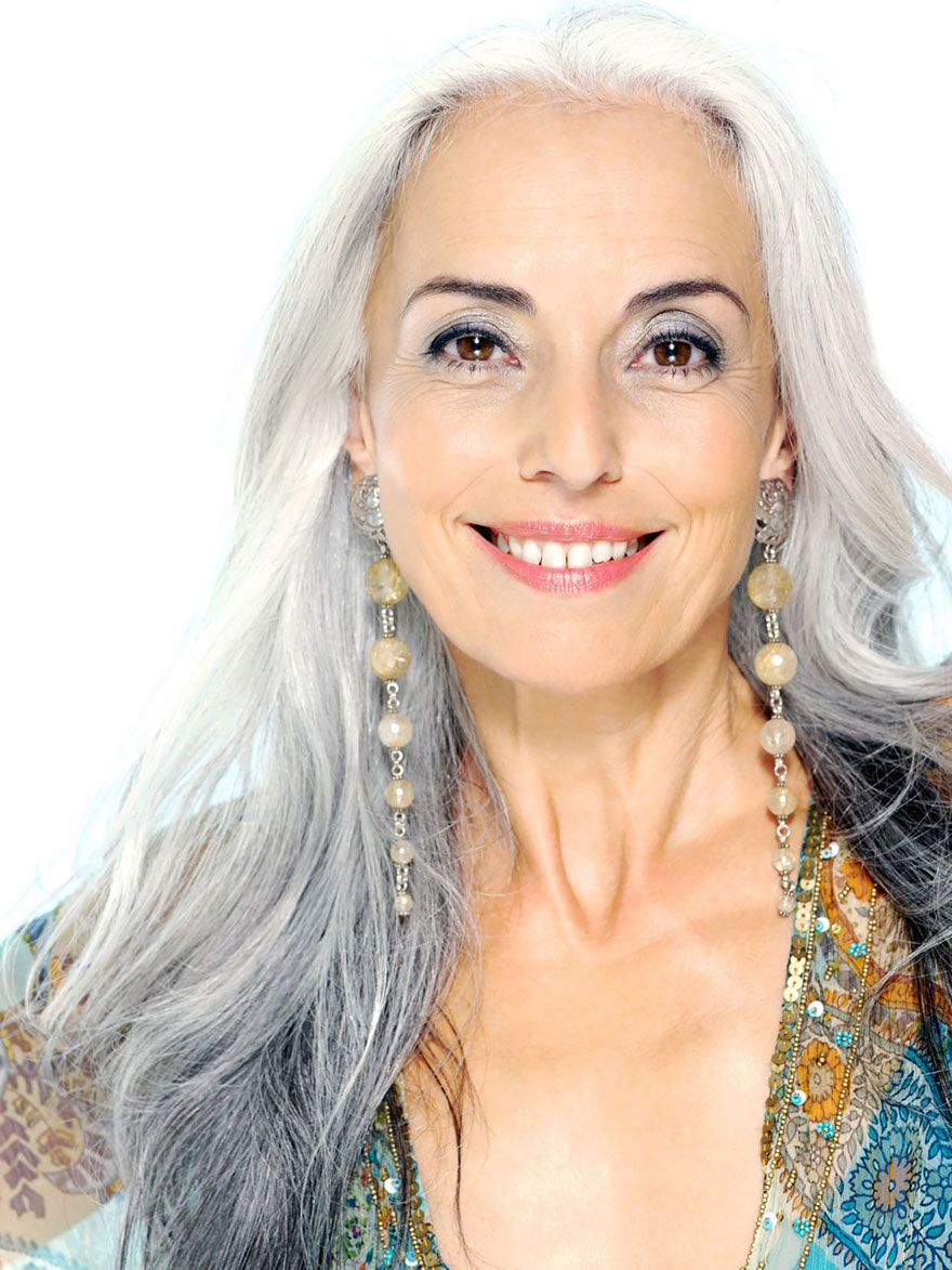 This Is Yasmina Rossi The 61-Year-Old Model Who Is The 