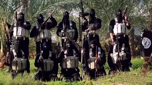 Fuerzas terroristas del EI, sus fotos las difunden por las redes sociales.