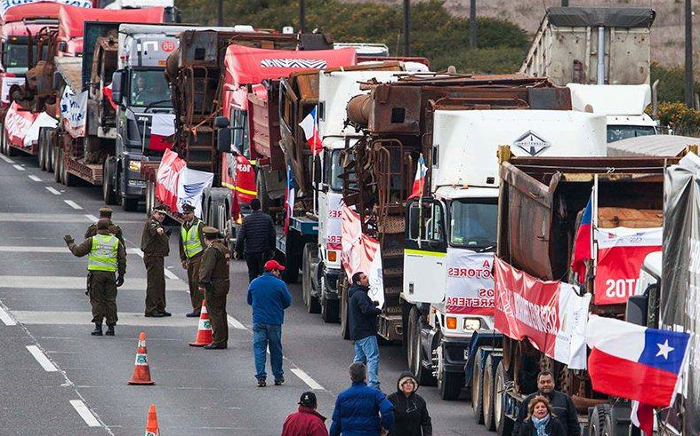 Abbott ordena reunir datos por eventual petición del Gobierno por paro de camioneros en 2020