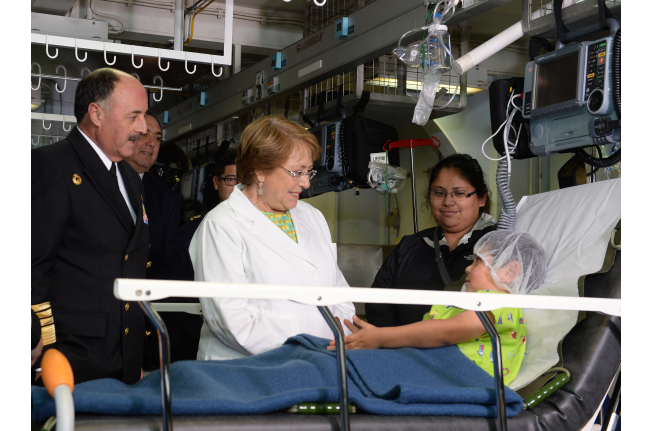 Bachelet visita buque “Sargento Aldea” y da el vamos al “Mes del Mar” en Punta Arenas