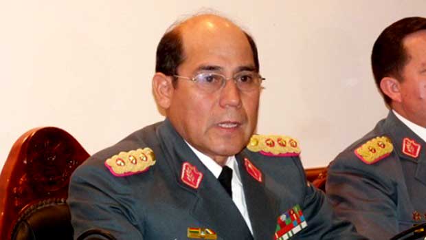 Bolivia: Detienen a ex comandante en Jefe del Ejército por corrupción