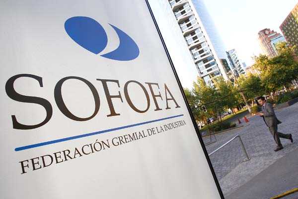 Critica de la Constitucion sus Zonas Oscuras - Roberto