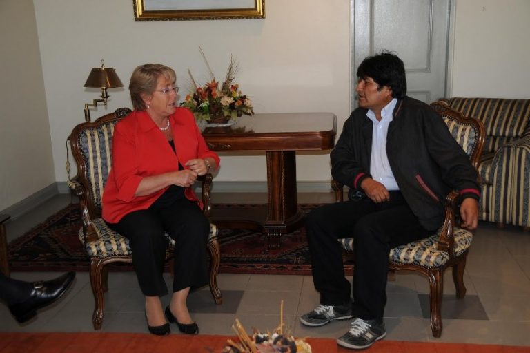 Morales dispuesto a dialogar con Bachelet por los nueve bolivianos detenidos en Chile