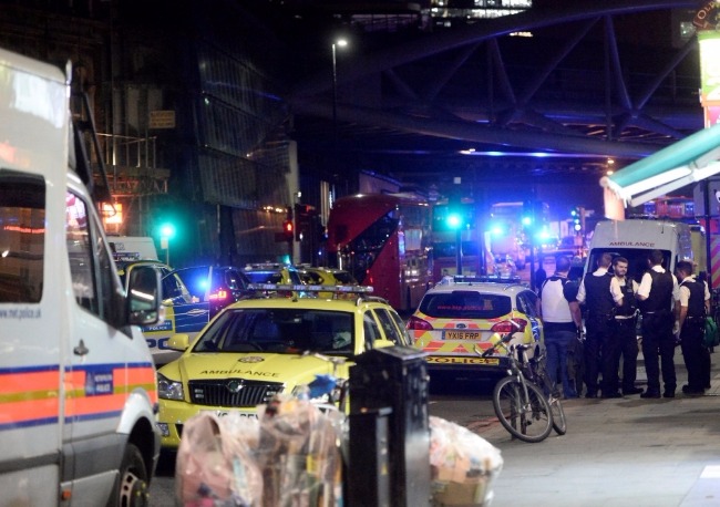 Policía se moviliza ante incidentes en varios puntos de Londres: Se habla de siete muertos y varios heridos