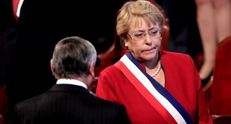Bachelet se retira molesta de Te Deum evangélico por críticas a la agenda valórica del gobierno