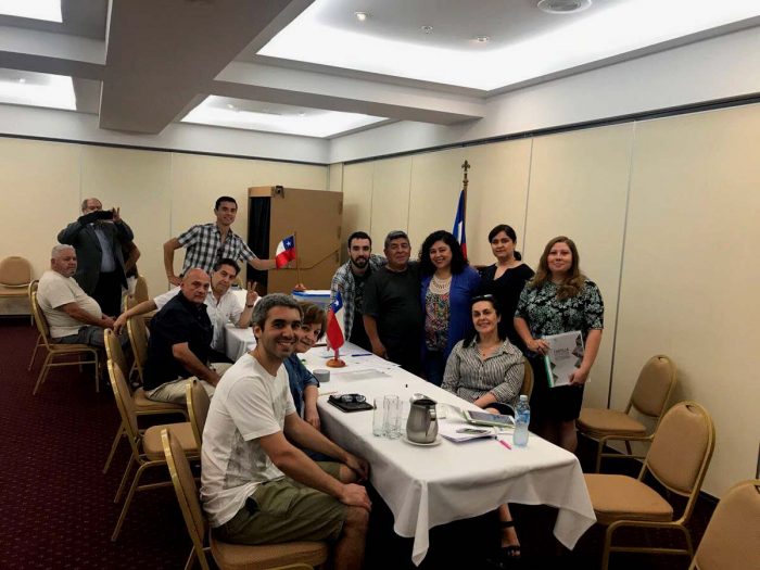 A las 6 de la mañana hora de Chile, en Melbourne, Australia, se constituyó la mesa con sus respectivos vocales #VotoExterior #Elecciones2017