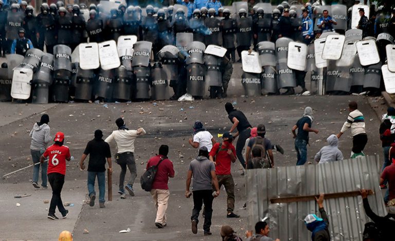 Se agrava la crisis en Honduras y Gobierno declara “estado de excepción” mientras sube la cifra de muertos y heridos