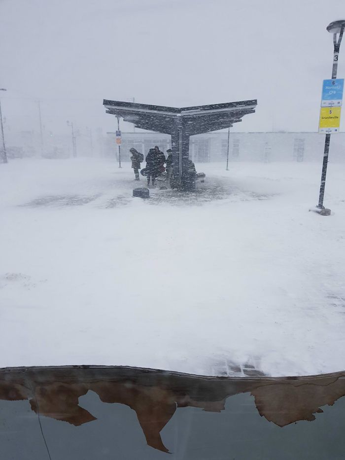 5a4cd358d3e19_AIvMA0Rr__700