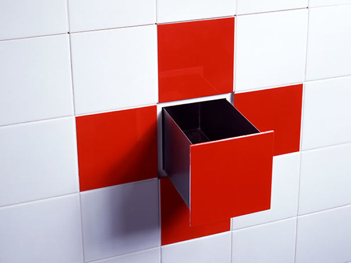 how-to-hide-things-secret-hiding-places-10-5a38e746328db__700