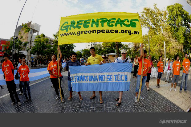 Escándalo por acoso sexual y laboral remece a Greenpeace Argentina