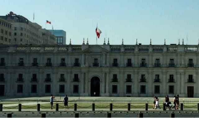 Hijo de ministro Chadwick postula a licitación con carta 