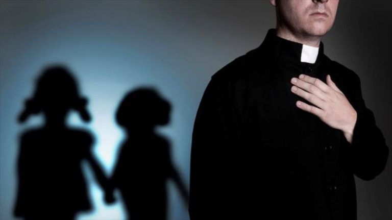 Iglesia // Orden papal  a TODOS los curas y monjas: Denunciar los abusos sexuales