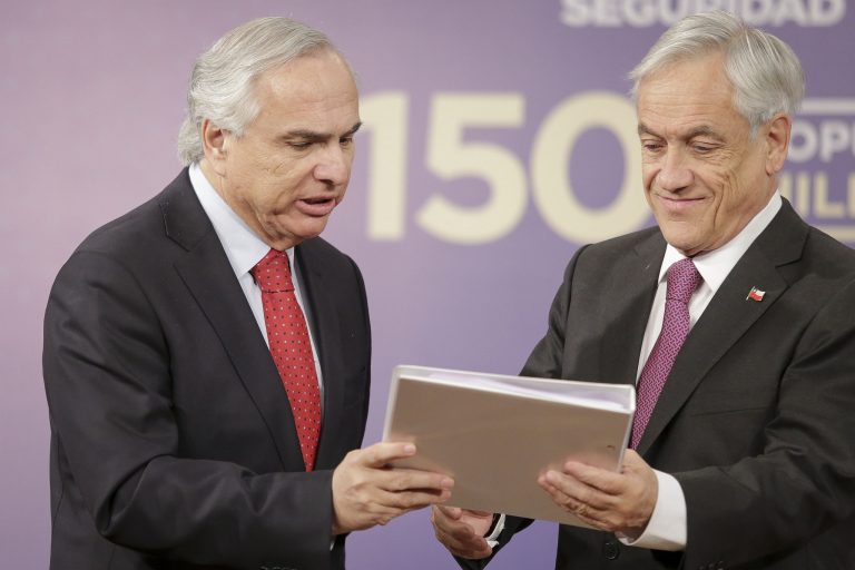 Semana de protestas le pasan la cuenta a Piñera y su desaprobación llega a un histórico 78%
