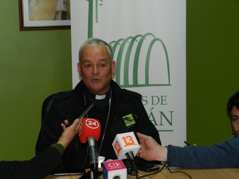 Obispo de Chillán por denuncia en su contra: “Obviamente que me impacta la noticia”
