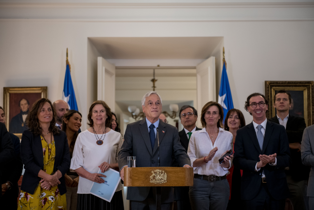 Presidente Piñera recibió el informe de la Comisión Todos al Aula