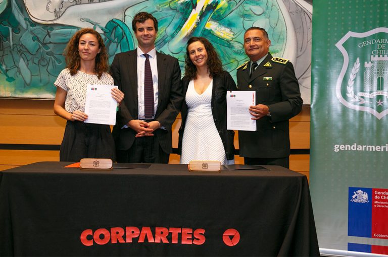 Gendarmería y Corpartes firman convenio para acercar el arte a las personas privadas de libertar