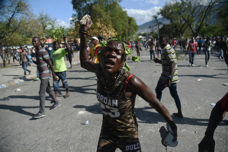 Haití: Una semana de violentas protestas y EEUU retira a su personal “no esencial”