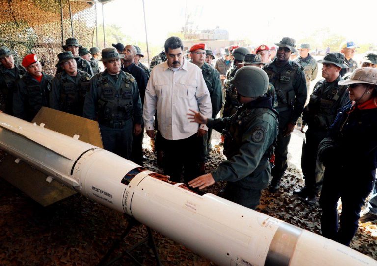 Maduro da una nueva señal de unidad con FFAA de Venezuela al iniciar ejercicios militares