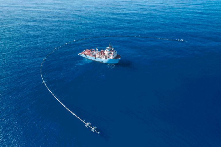Nuevamente entra a operar The Ocean Cleanup para recolectar la basura en el mar entre California y Hawái