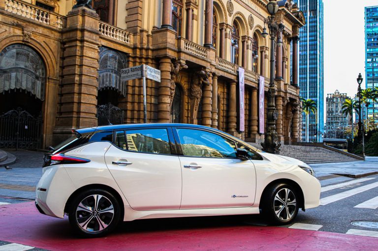 Nissan lanzó en Chile el vehículo 100% eléctrico más vendido del mundo