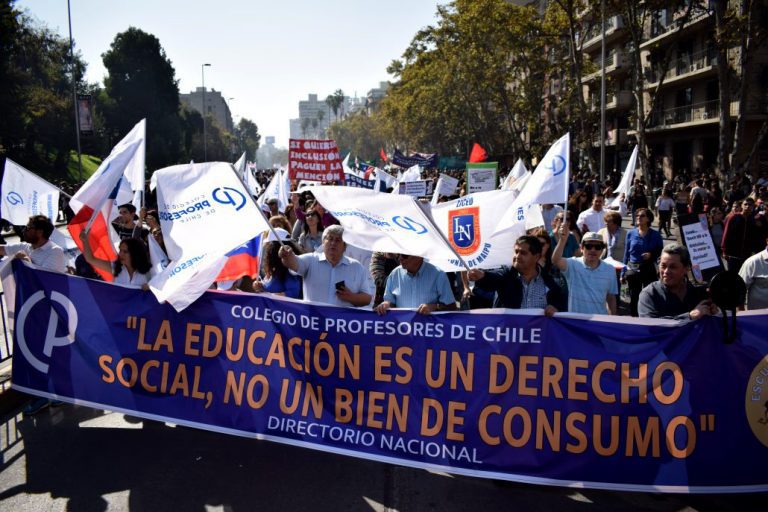 Ya es noticia mundial: “Profesores públicos chilenos seguirán en paro”