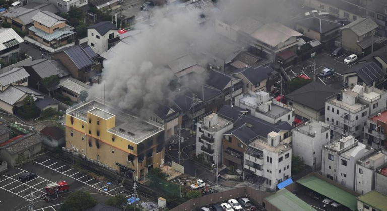 Incendio provocado en Japón causa la muerte de decenas de personas