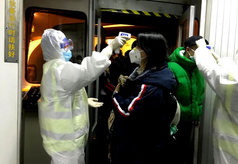Avanza el CORONAVIRUS: China aísla ciudad de más de 11 millones de habitantes para intentar controlar la pandemia
