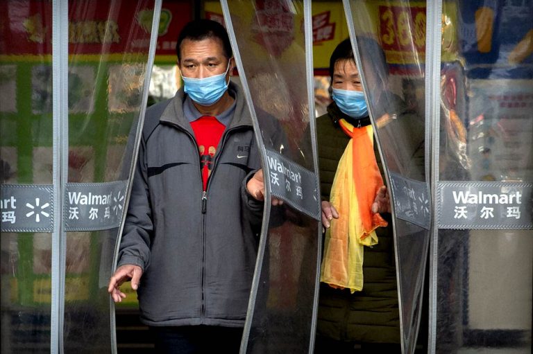 China comienza a transparentar lo estragos del CORONAVIRUS: muertos suben a 304  y se disparan los contagiados