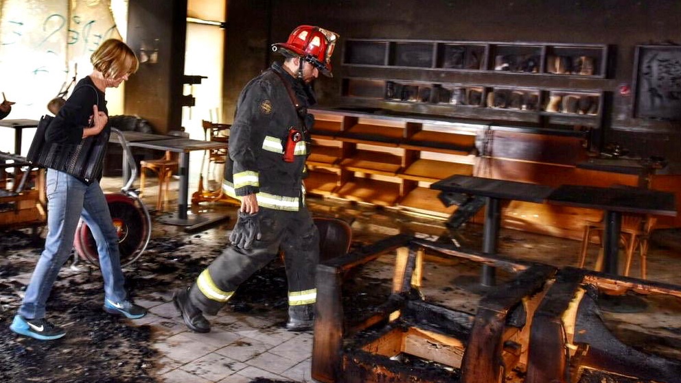 Incendio intencional destruye el Café Literario de
