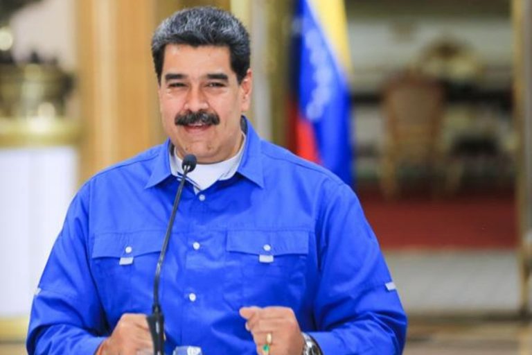 Solo Maduro supera a Maduro: Ordenó por decreto adelantar la Navidad a octubre