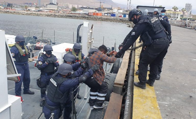 Armada desbarata organización criminal transnacional de tráfico de drogas por vía marítima