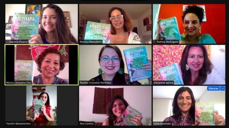 Nueve mujeres lanzan el primer libro de Arte Terapia en Chile