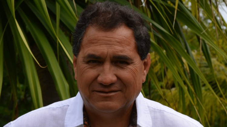 Alcalde de Rapa Nui en picada contra Piñera: “Chile está a cargo de un esquizofrénico”