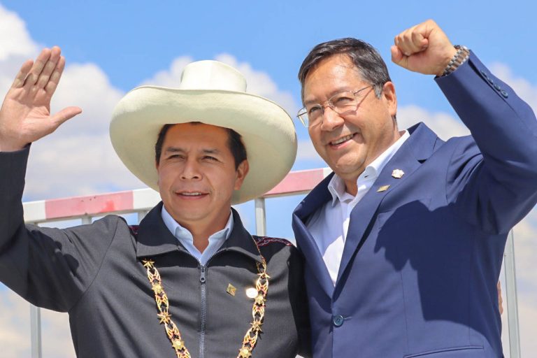 Bolivia y Perú anuncian -por enésima vez- que potenciaran el Puerto de Ilo para terminar con la dependencia de  los puertos chilenos