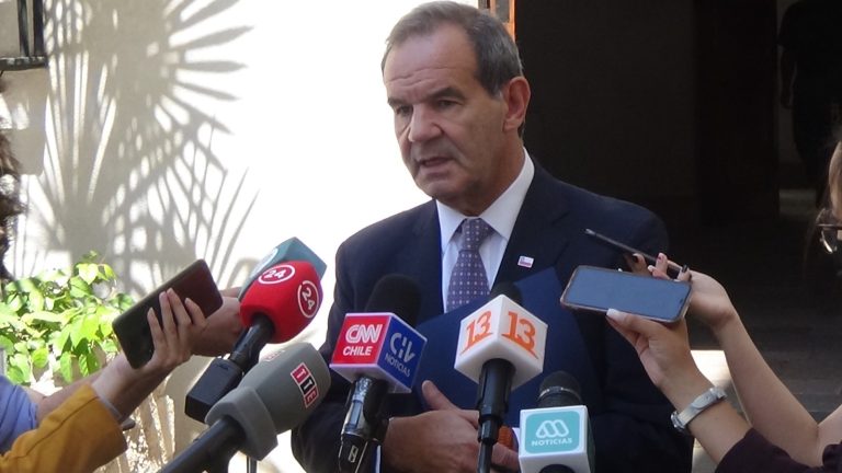 Allamand negó rol alguno del embajador ante la ONU en la gira de Kast a EE.UU. e instruye no involucrarse “en materias político-electorales”