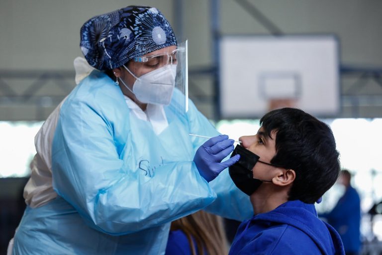 Chile bate nuevo récord de contagios con 9.454 infectados con Covid