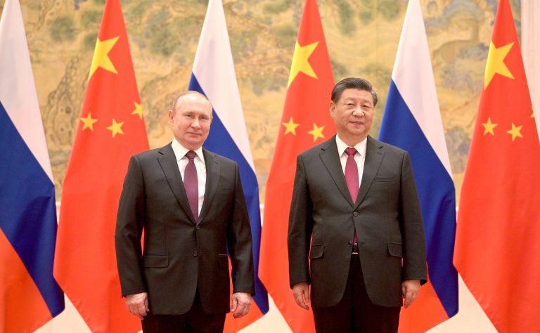 ¿Matrimonio por conveniencia? Rusia y China se juran amor eterno y firman 11 acuerdos, entre ellos, se aseguran gas y petróleo