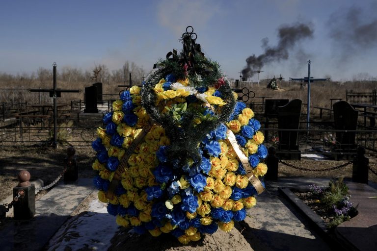 Invasión a Ucrania: Europa ayuda con “elástico” y por miedo a reacción rusa no admiten incorporación de Kiev a la UE