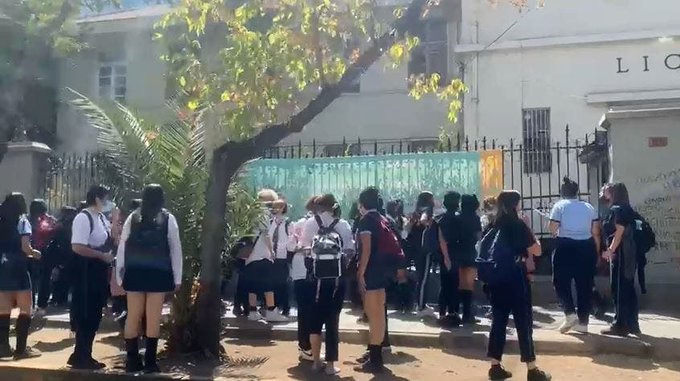 REPUDIABLE // Al estilo “Manada”: Denuncian a grupo de estudiantes del Lastarria de amenazas de violación contra alumnas